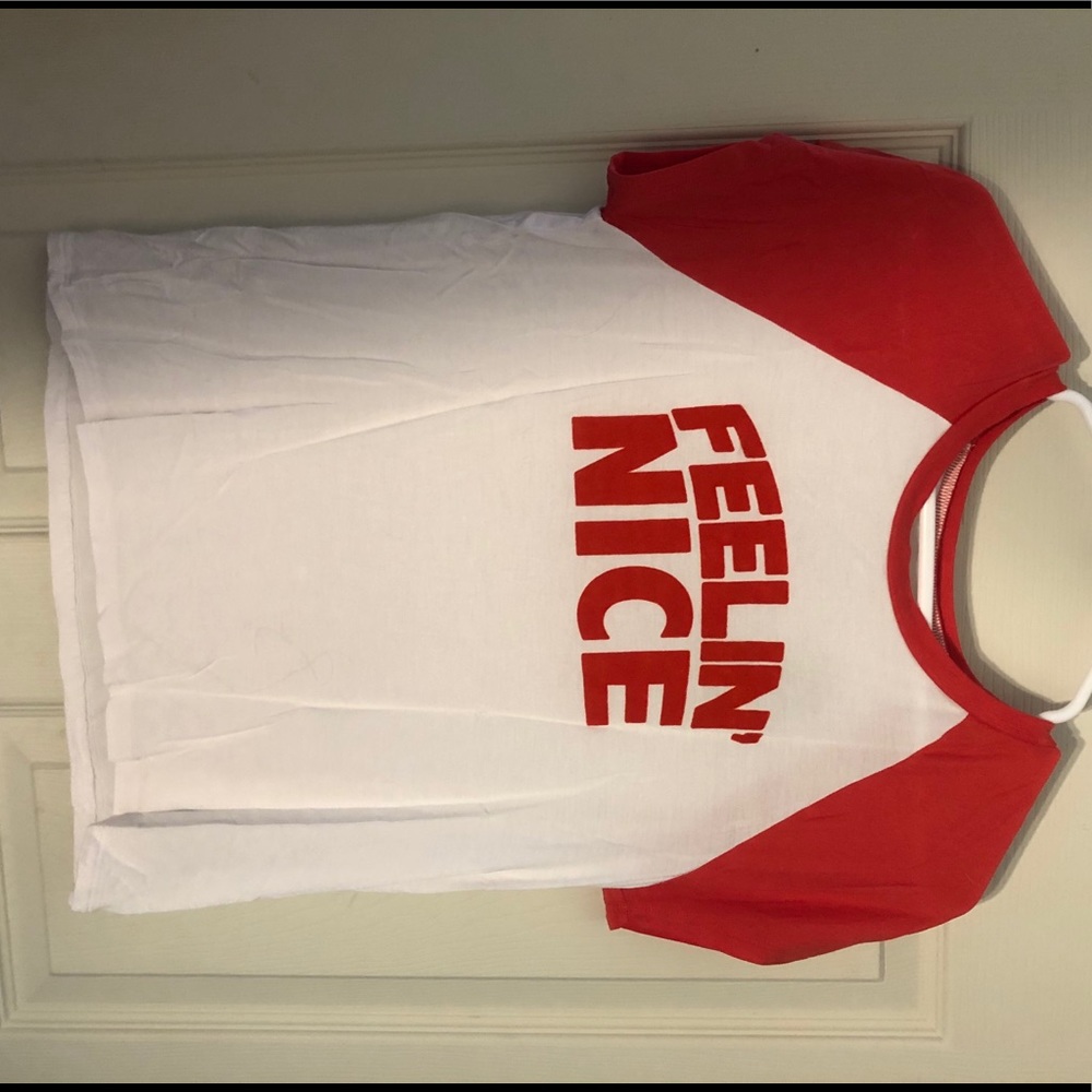 Feel in’ Nice Doin’ Good Graphic Tee